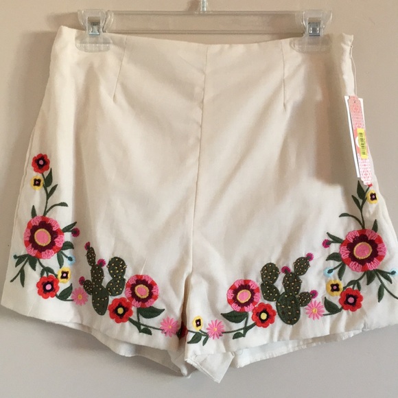 Gianni Bini Pants - Gianni Bini | Embroidered Floral Hi Waisted Shorts